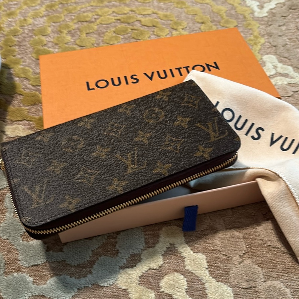 Louis Vuitton Brown Monogram Wallet. New in box. 7.7 x4.1 x 1 inches.